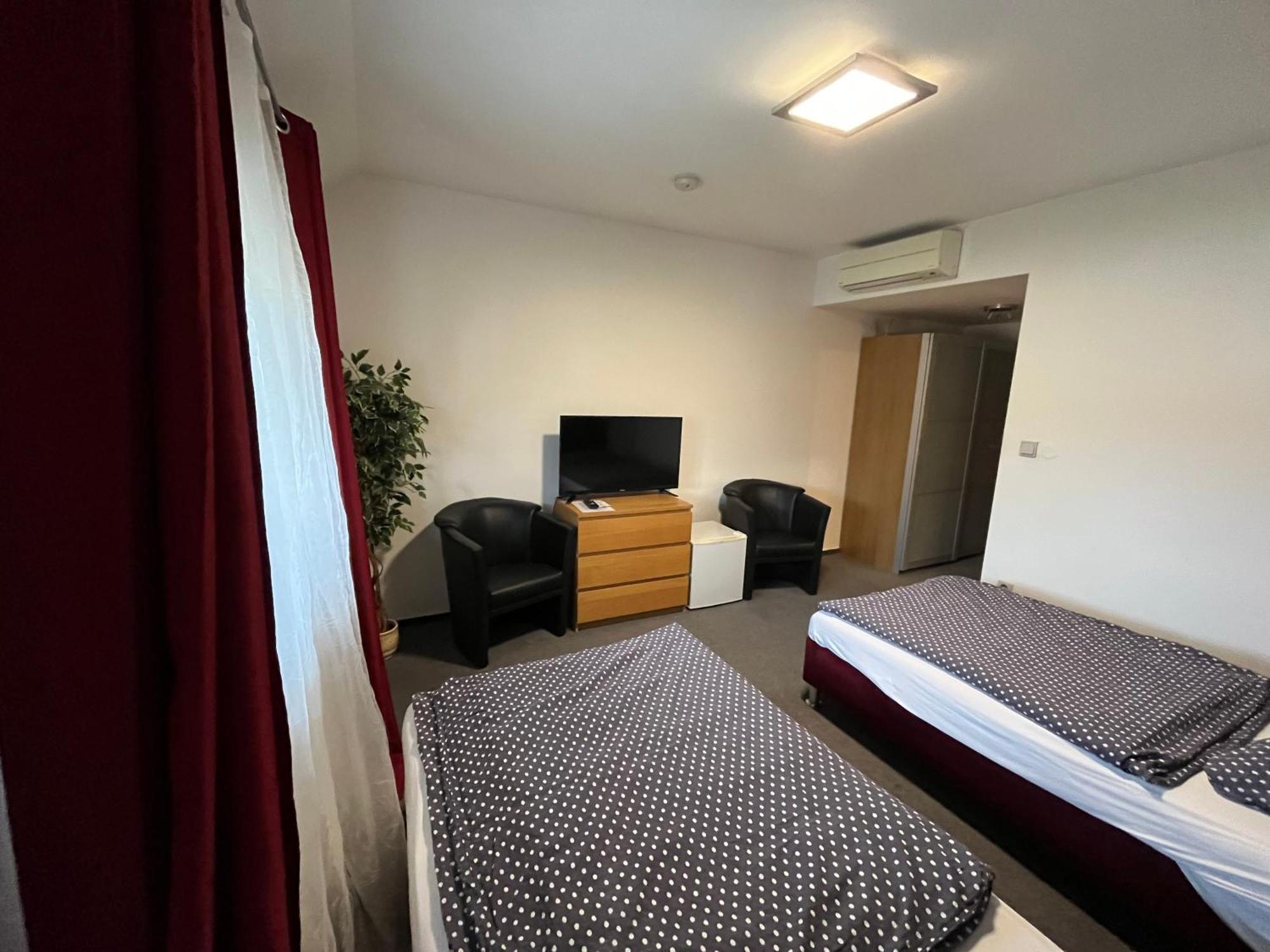 Hotel Algar Opava Eksteriør bilde